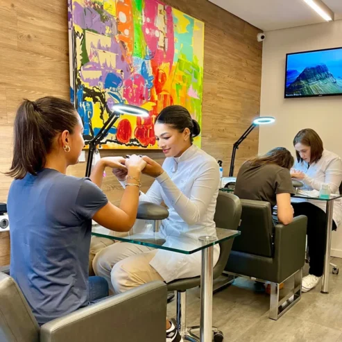 Vaga para Manicure – Contratação Imediata