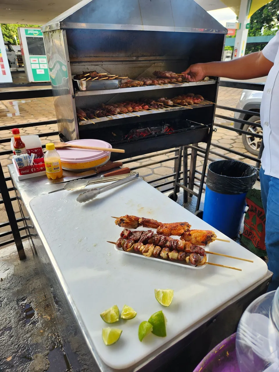 VAGA DE EMPREGO – CHURRASQUEIRO P/ ESPETINHO