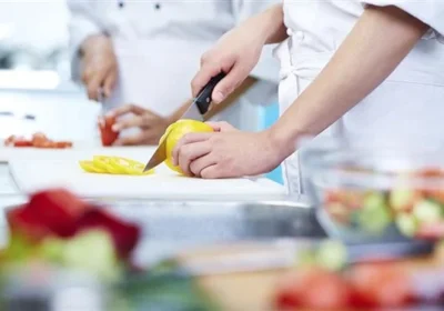 auxiliar_de_cozinha_000044808436